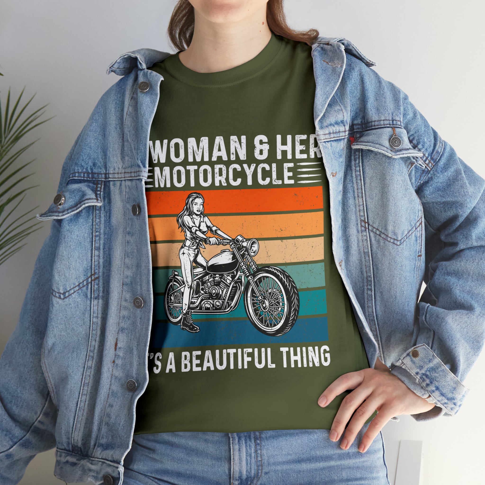 Funny Biker Chick Bike Night Week Motorcycle Casual Streetwear T-shirt a Woman and her Bike its a Beautiful Thing